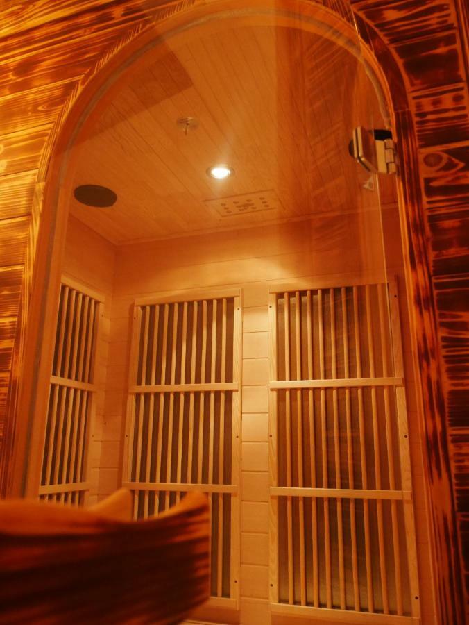 Mas Du Grand Bordes Bed & Breakfast Saint-Laurent-dʼAigouze Exterior foto
